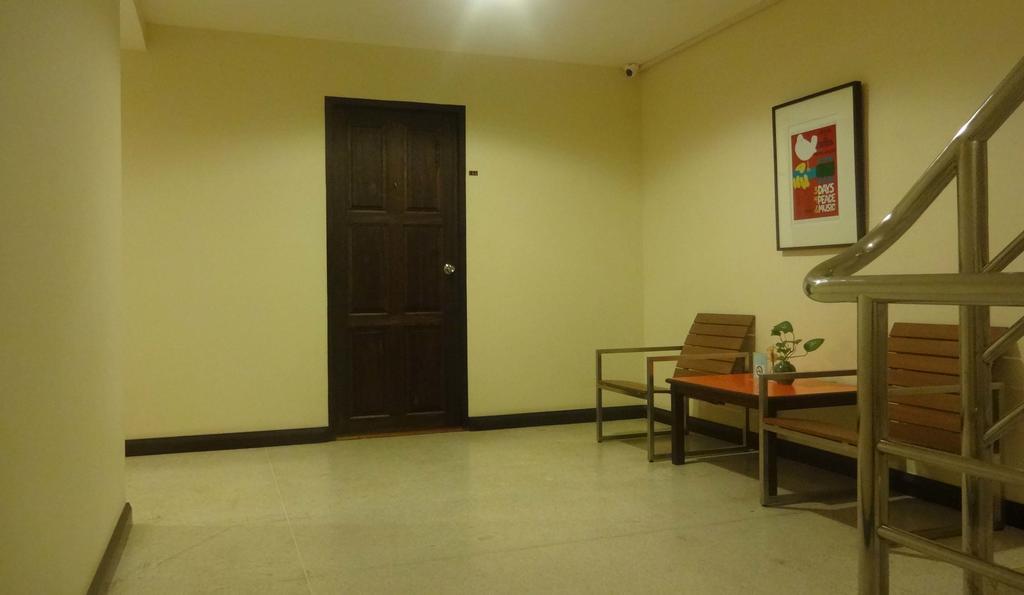 Mango Bedroom Inn Бангкок Экстерьер фото