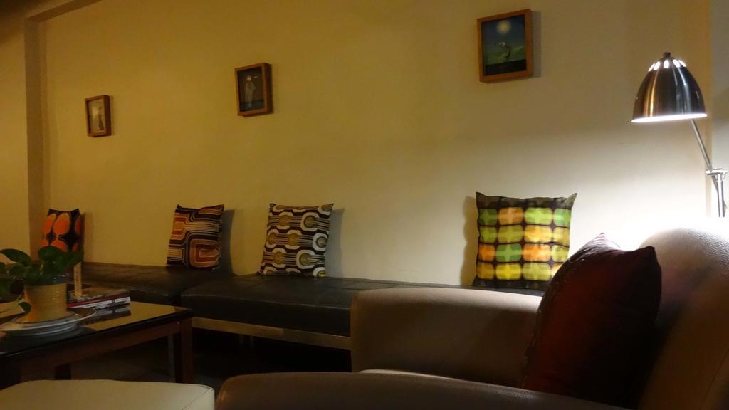 Mango Bedroom Inn Бангкок Экстерьер фото